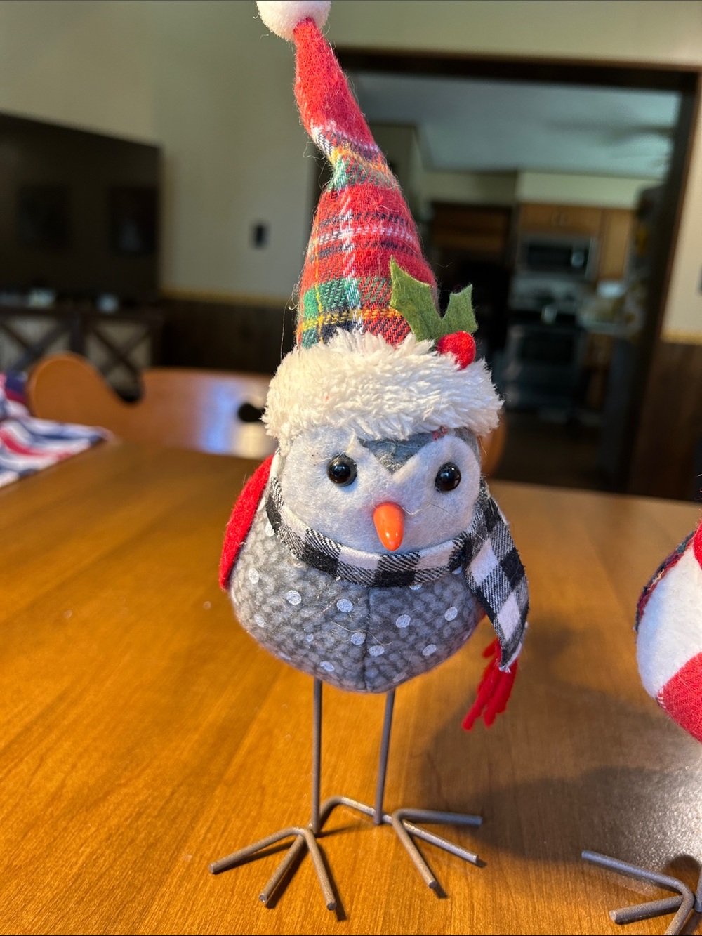 Festive Red & Gray Holiday Bird Figurine - Unbranded - Picture 3 of 7